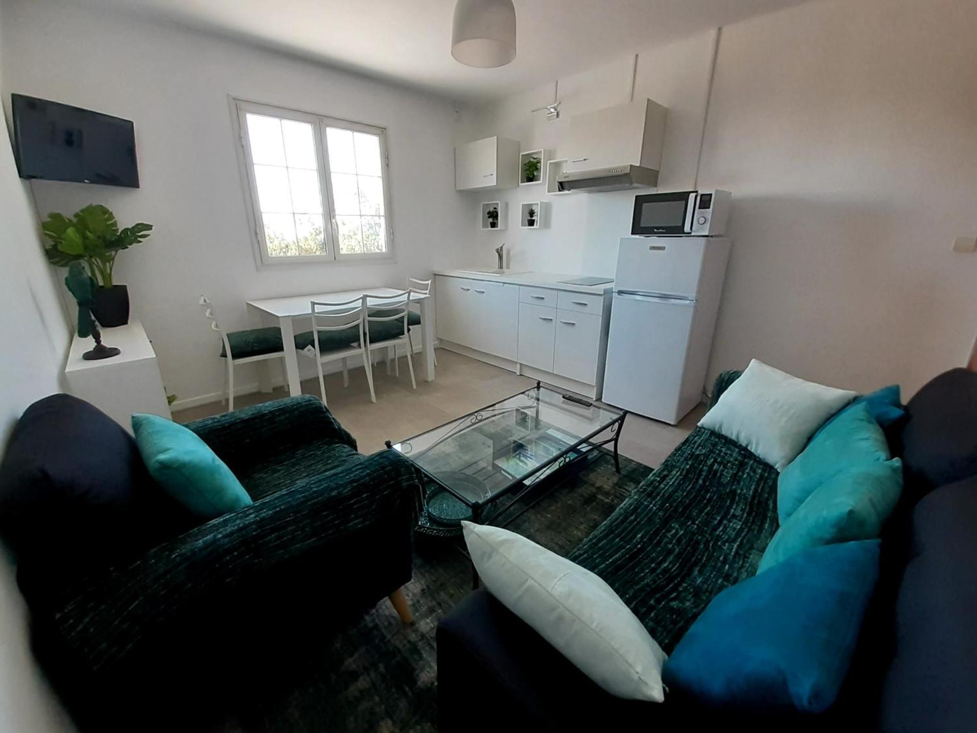 Joli Appartement, Piscine, Jacuzzi Sainte-Suzanne Kültér fotó
