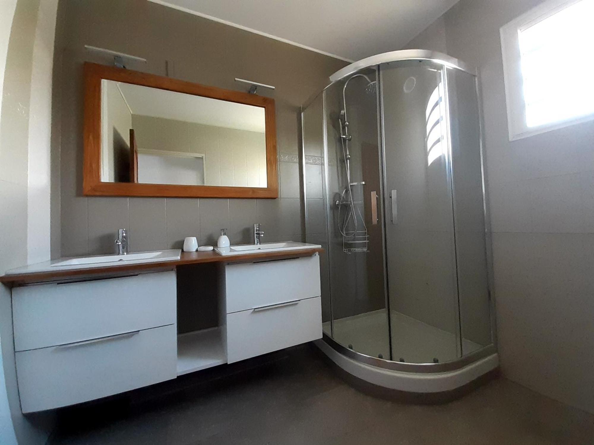 Joli Appartement, Piscine, Jacuzzi Sainte-Suzanne Kültér fotó